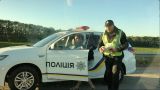 Полиция разводит водителя на синьку ВЗЯТКА 100$