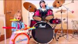 Барабаны для Макса и Кати или Max & Katy play on Musical Instruments